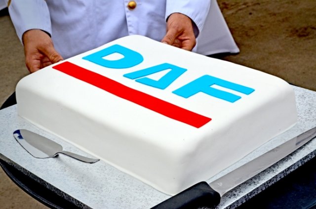 Красивый торт DAF